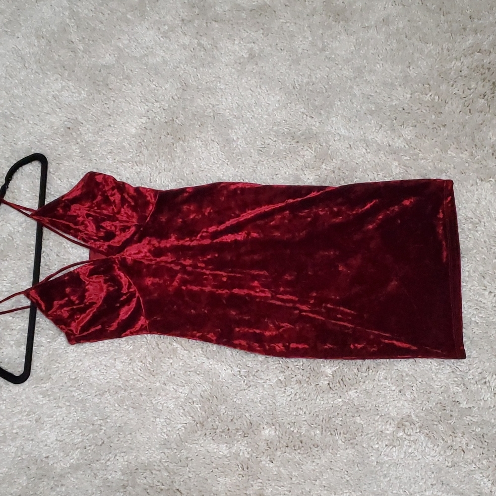 Fitted red dress